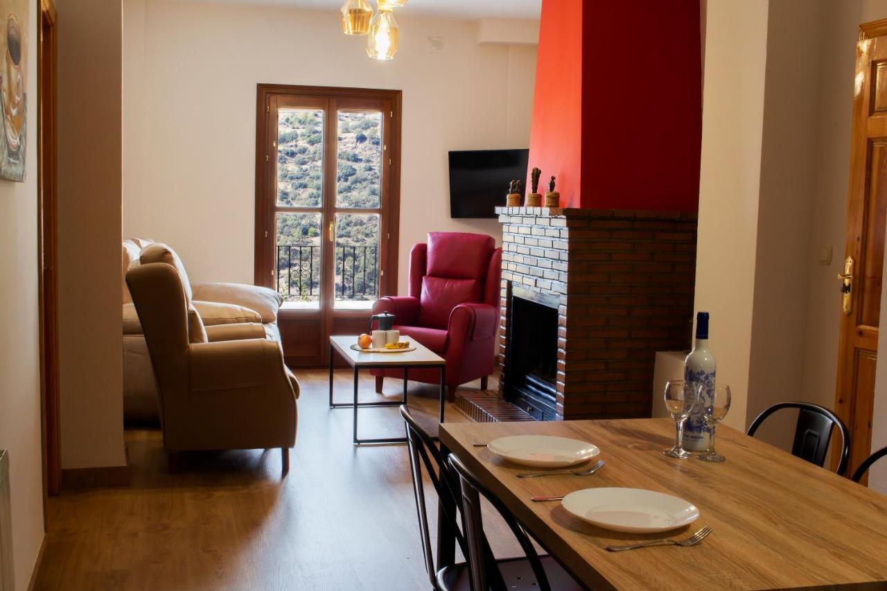 Puerta Bubion Apartamentos 外观 照片